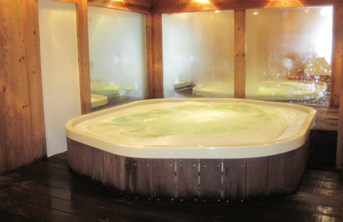 Jacuzzi